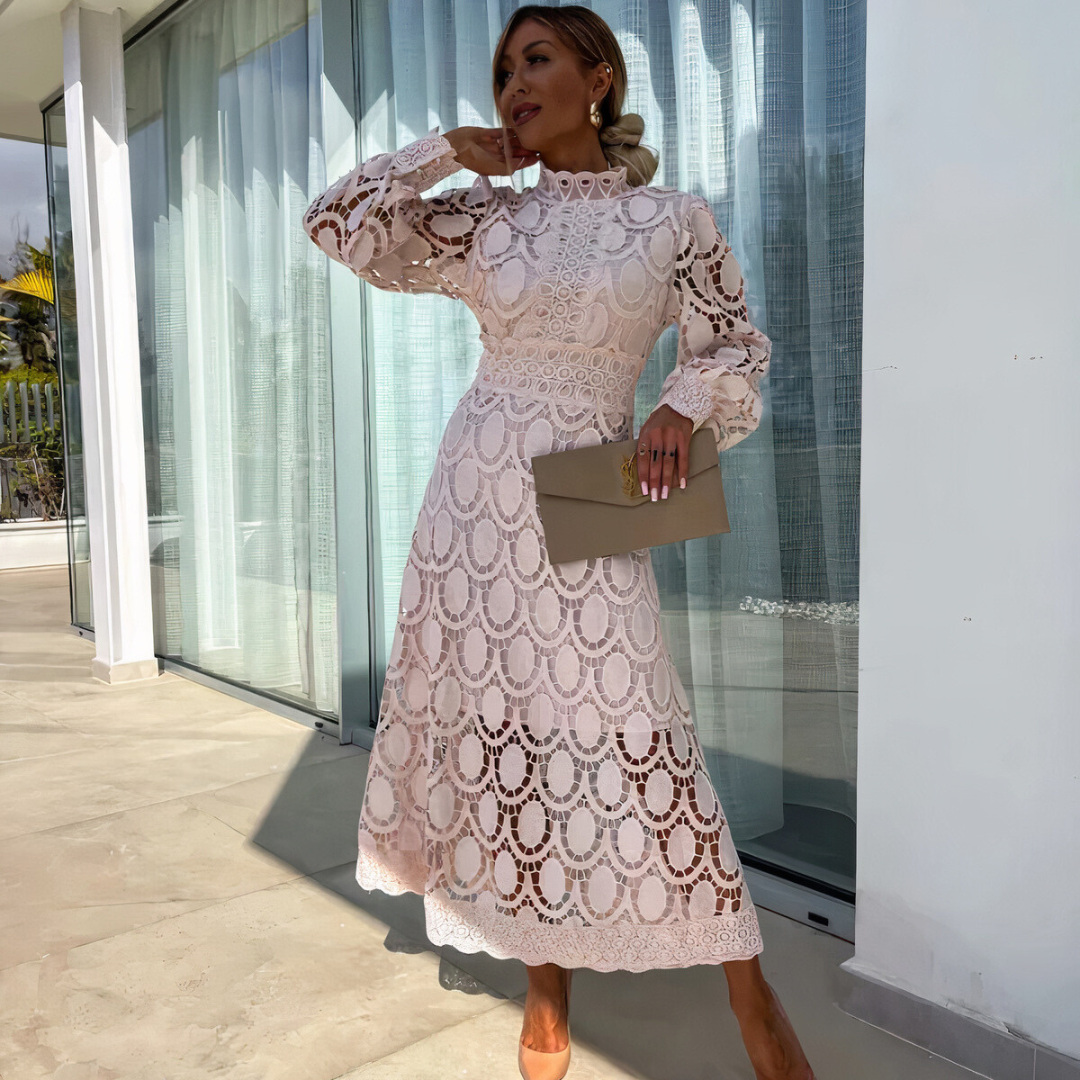 SeraAmsterdam™ | Stralende en vrouwelijke kantjurk